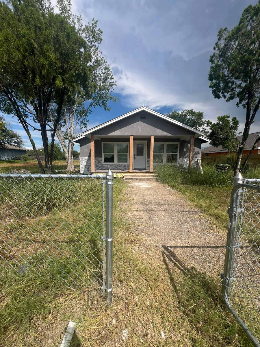 OFF MARKET SAN ANTONIO TX / 4 BED 3 BATH GOOD COMPS !