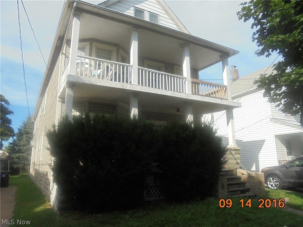🏡 8Bed/4Bath 🏢 Multi-Unit Investment Opportunity in Cleveland! 💼🌳take it only for 230K ✅