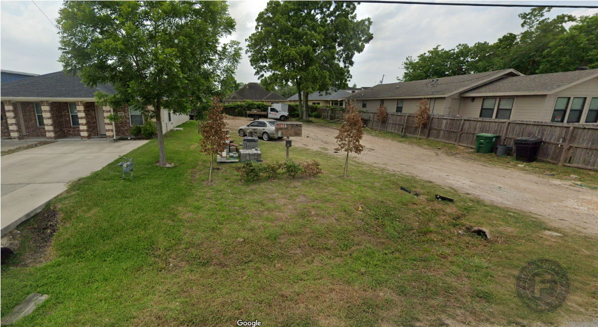 LAND IN HOUSTON  LOT SIZE 5830 LOT SIZE