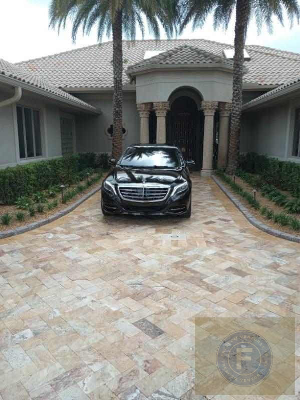 GREAT FIX AND FLIP OR BUY AND HOLD IN WEST PALM BEACH
