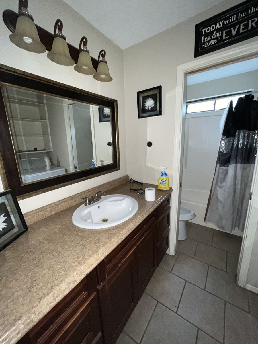 🔥Rental Ready / 4 BED 2 BATH  / ONLY ASKING 140k🔥