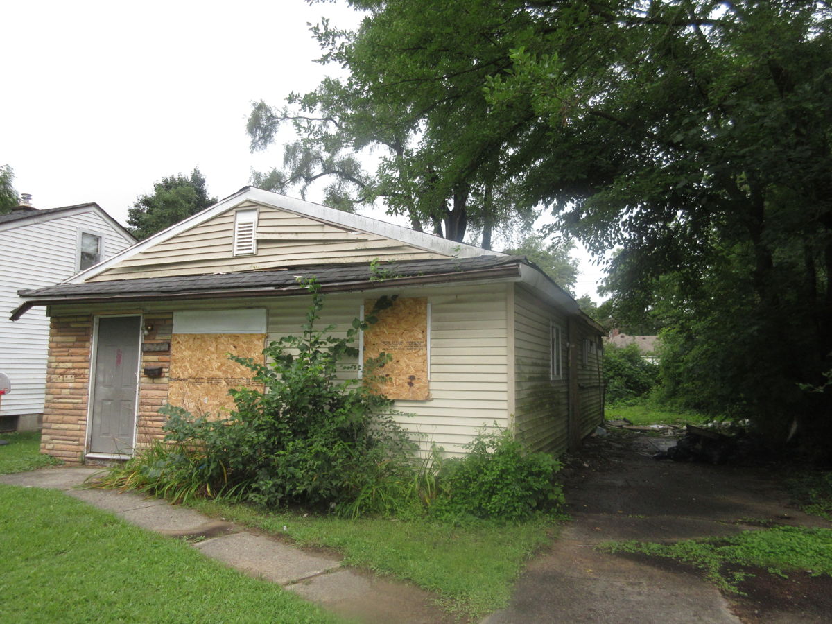NORTHWEST DETROIT RANCH FOR ONLY $25K