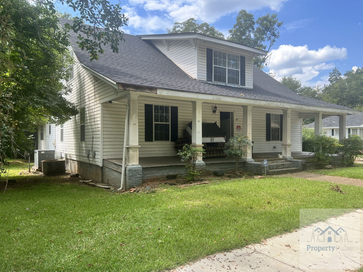 (West Point, GA) 4🛏️ 3🛁 SFH Great Flip Opportunity🔧