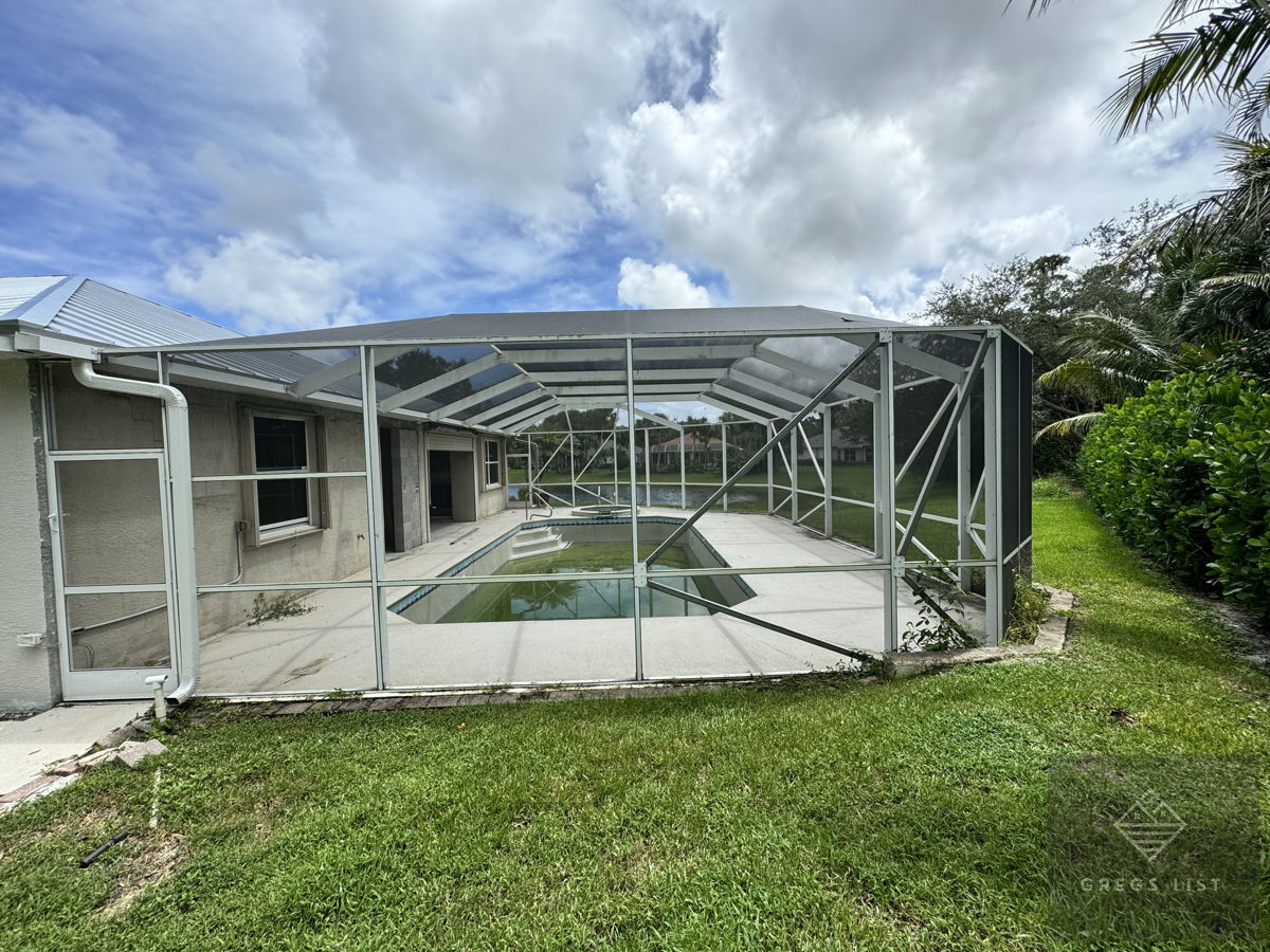 GREGSLISTDEALSCOM - 941-263-2647- Buxton Street - $335K