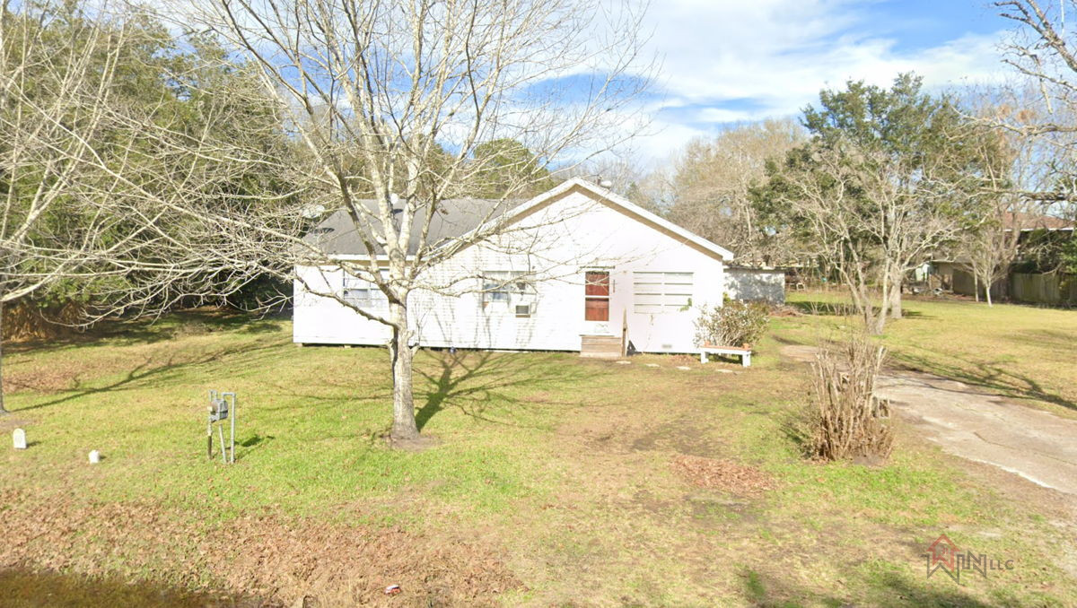 Seller Finance Fixer Upper Location in Galveston County!