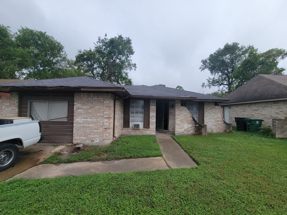🏠 Great Off Market Rehab Deal! | Fantastic Rental and Retail Market!💰