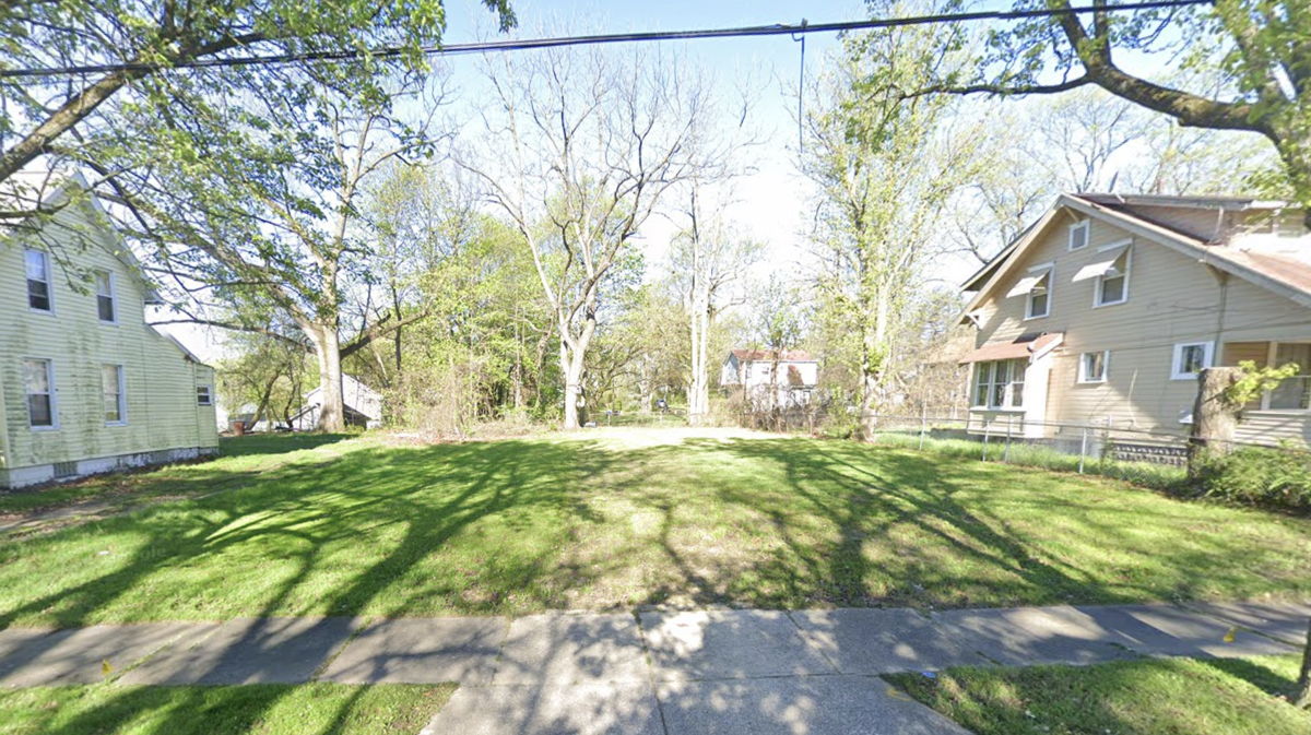 GREAT LOT IN AKRON