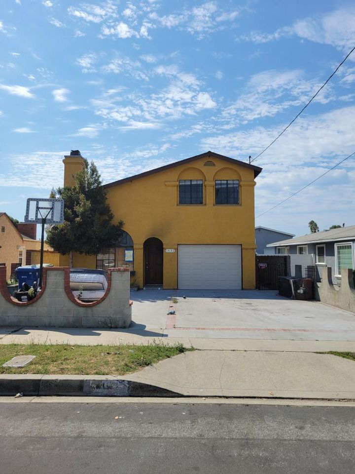 🔥 Off-Market Deal in Prime Torrance Location - Under $1M!