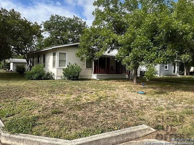 FIX AND FLIP IN A GREAT NEIGHBORHOOD IN SAN ANTONIO
