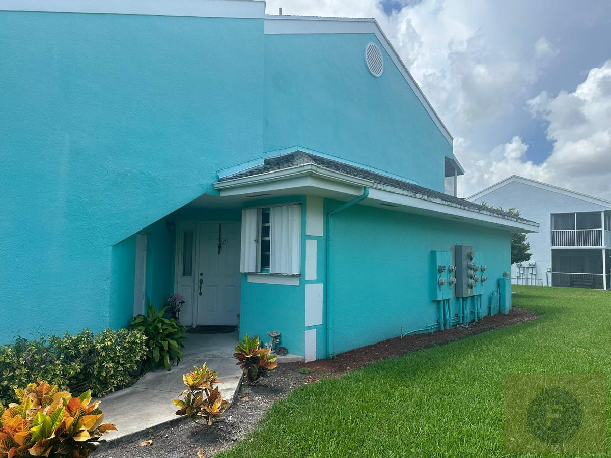 GREAT FIX AND FLIP OR BUY AND HOLD IN HOMESTEAD FL 33035