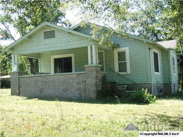 Off-Market Flip Opportunity: Rehab-Ready in Growing Gadsden!