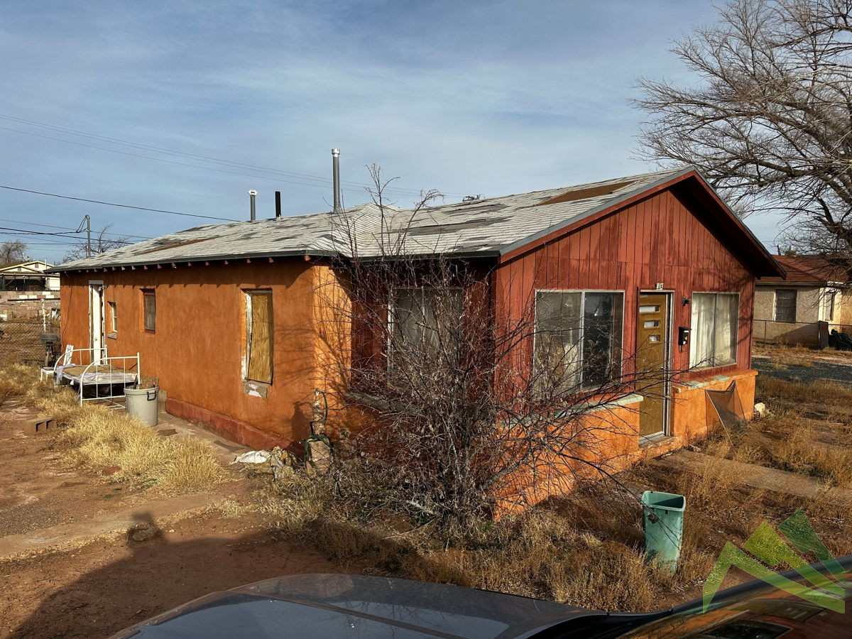 🏡 Charming Fix & Flip Opportunity in Winslow, AZ! 🏡