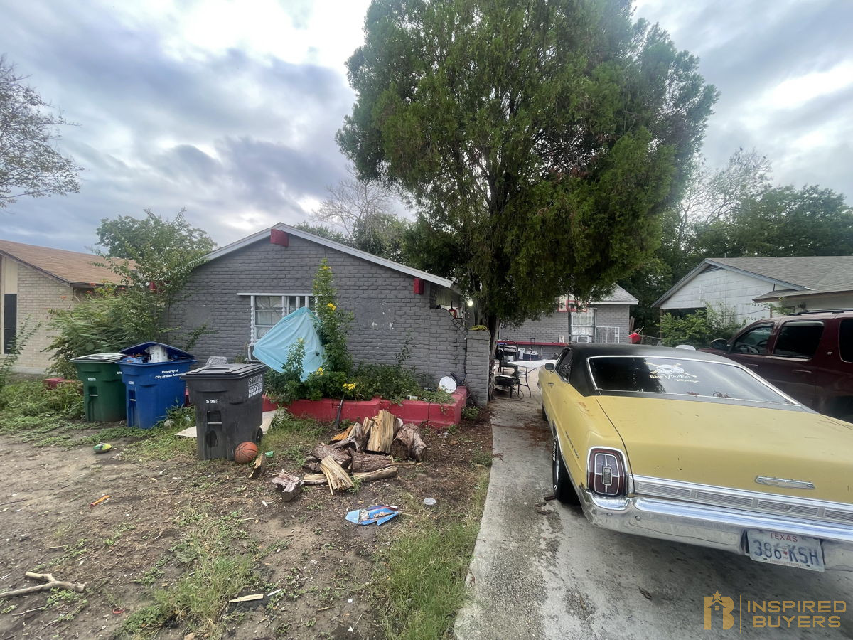 (San Antonio, Tx)🚨FLASH SALE!🚨 3 Bed 2 Bath Fixer or Rental UNDER 100k!😱