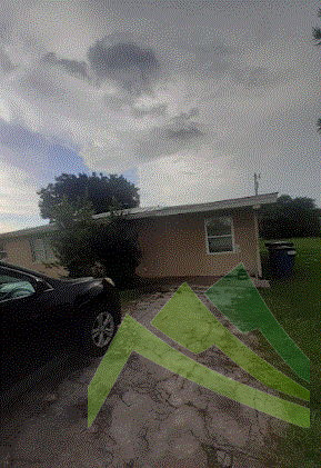 Investment Opportunity in Lehigh Acres – Great Potential for Updates