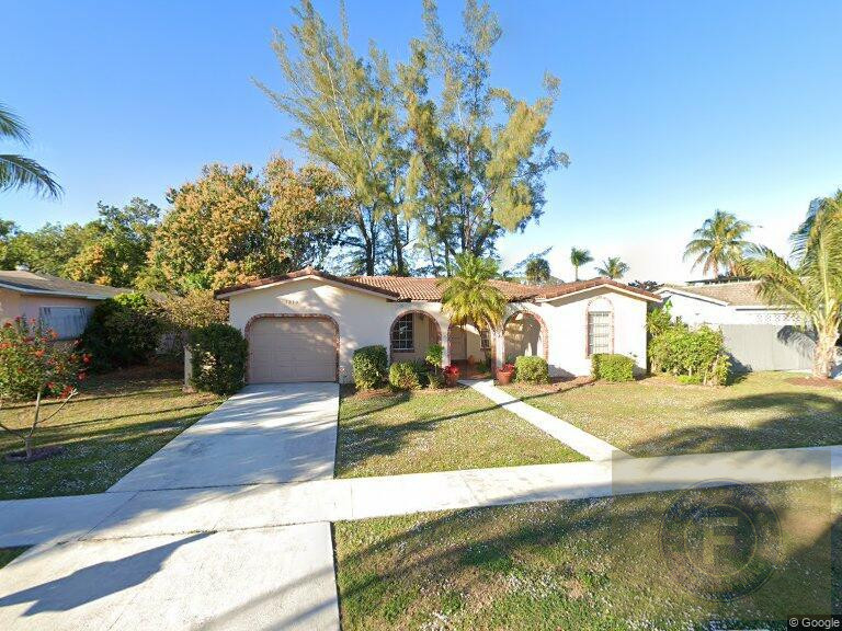 GREAT FIX AND FLIP OR BUY AND HOLD IN MARGATE FL 33068