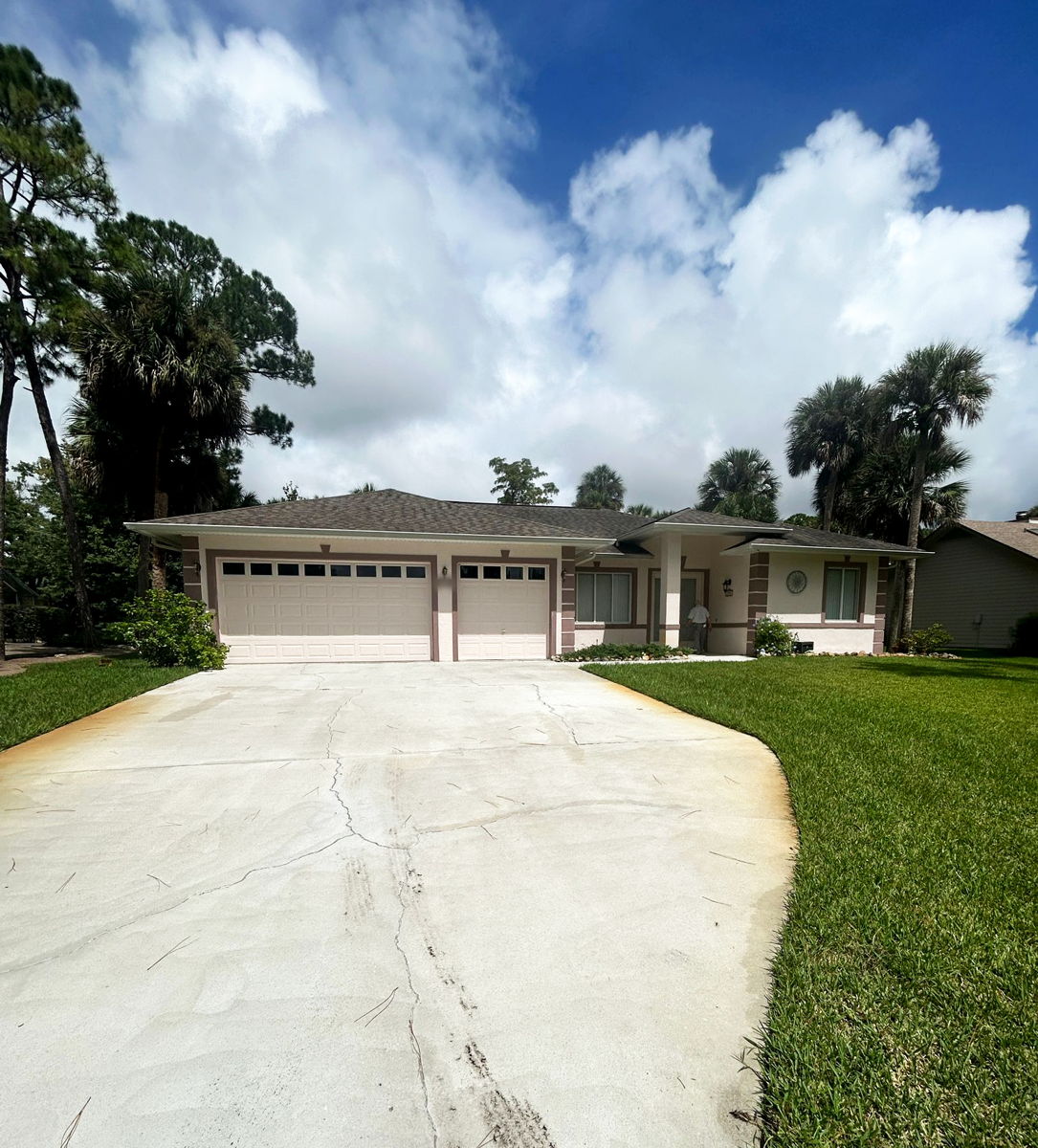 32114 | 🌞 Daytona Beach Block Home - Spacious & Ready to Flip! 🏡