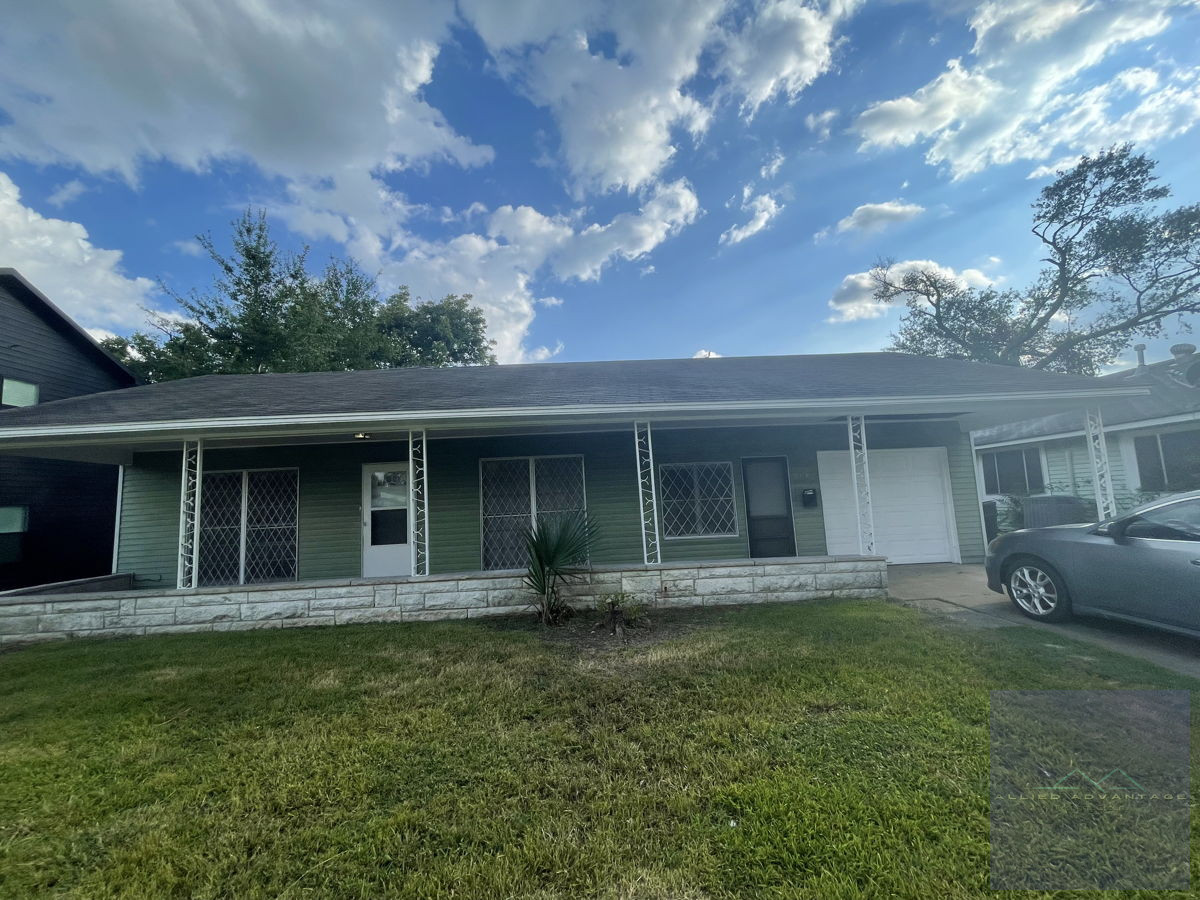 🔑Turnkey Houston 🏡✨: 2🛏️1🛁 with New Roof &Water Heater