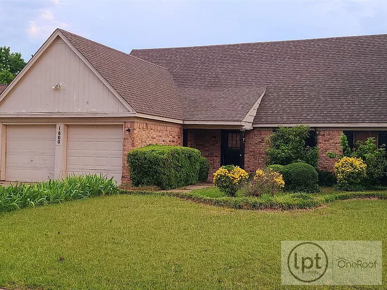 🚨🏡Very clean 3/2 Arlington deal under 280k✨🚨