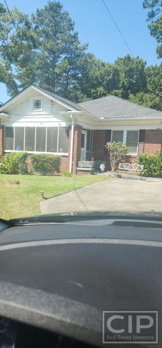 🔥 Cosmetic Flip w/ 140K+ Gross Profit Potential in Fulton County 🏠