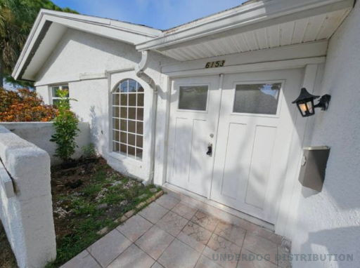 (St.Petersburg, FL) 💡 Prime Fixer-Upper - Turn This Property Into a Gem! 💡