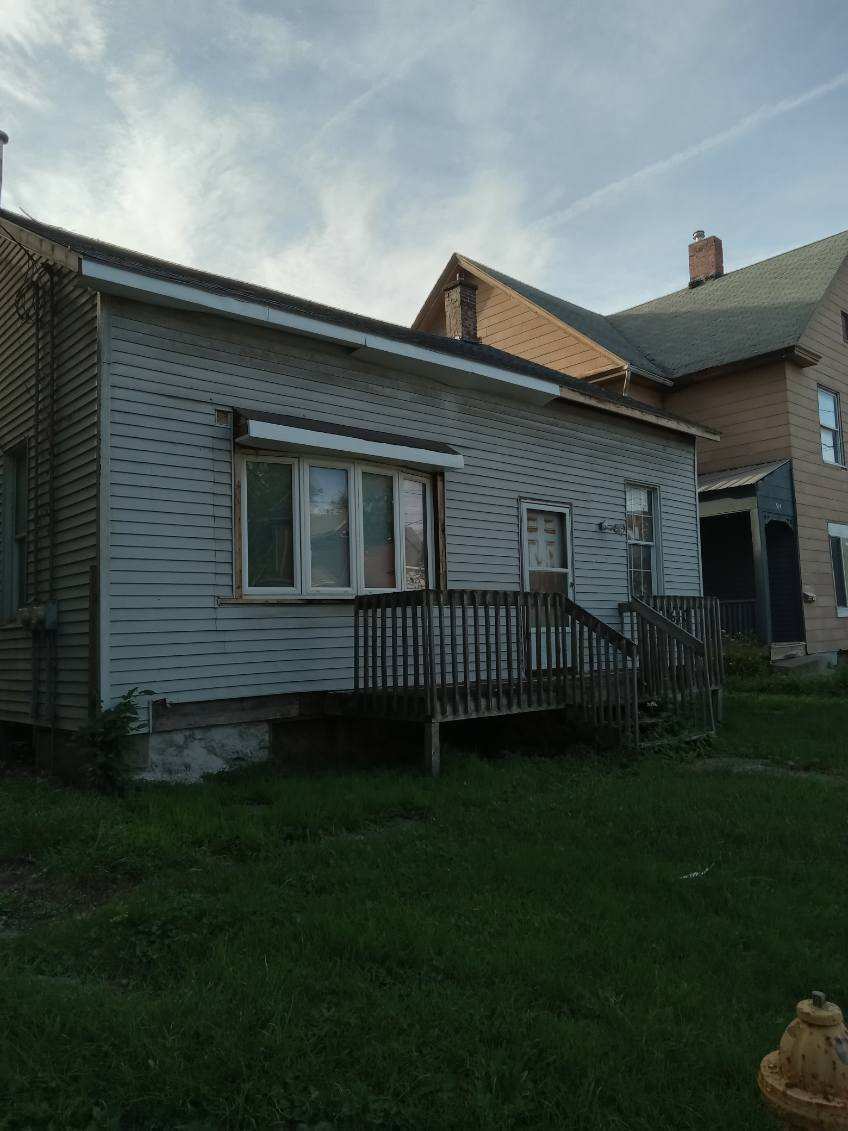 510 N Division St Davenport IA