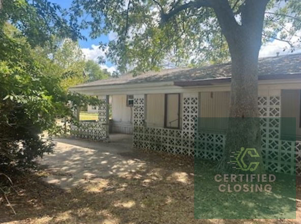 Hugo, OK | 3 Bd, 2 Ba, 1,440SqFt 🏚️ Fix & Flip Opportunity 🏡