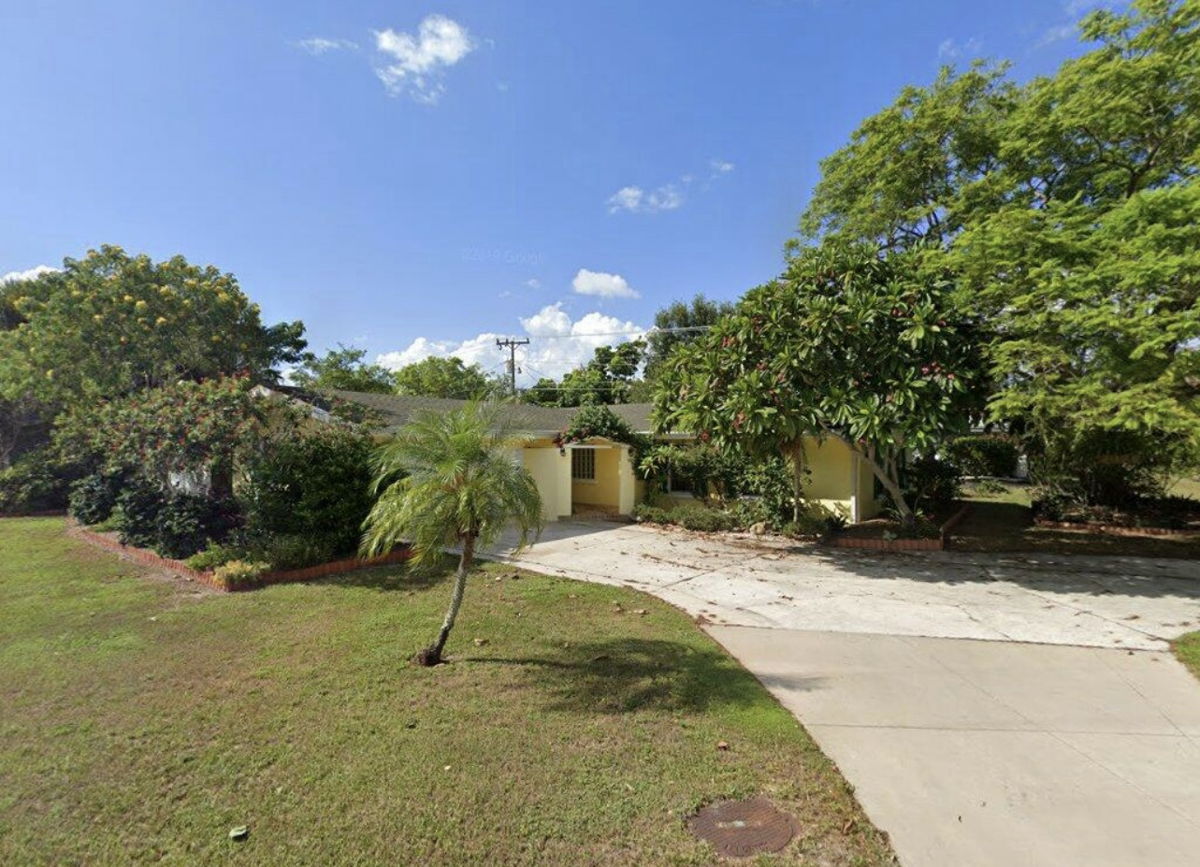ENJOY THIS NEW FLIP IN SARASOTA, FLORDIA