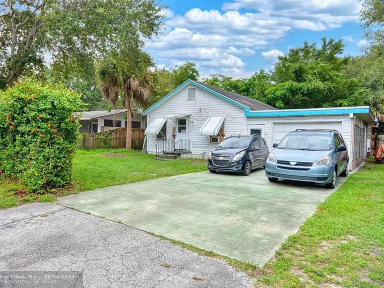 Stuart 34994: Perfect Fix & Flip Project with Coastal Charm