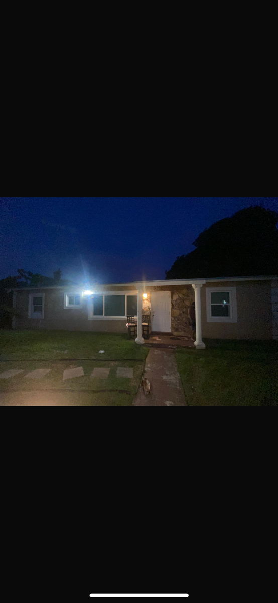 (🌴 MIAMI GARDENS ,FL) 🚨 NEW ROOF, IMPACT WINDOWS 🚨 4 Bedroom 2 Bath