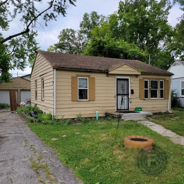 GREAT FIX AND FLIP OR BUY AND HOLD IN INDIANAPOLIS IN 46219