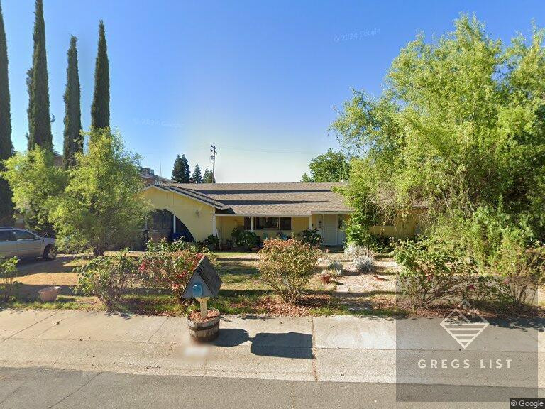 GREGSLISTDEALSCOM - 941-263-2647 - Hawn Ave - $300K
