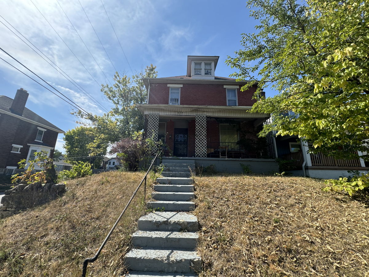 🏚️ Investor's Dream: 4-Bed Distressed Property value add 💰