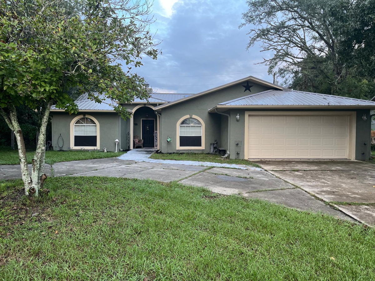 (Ocala, FL)🚨 Rent Ready DEAL!🚨 90's 3 Bed 2 Bath Pool $229k 😱