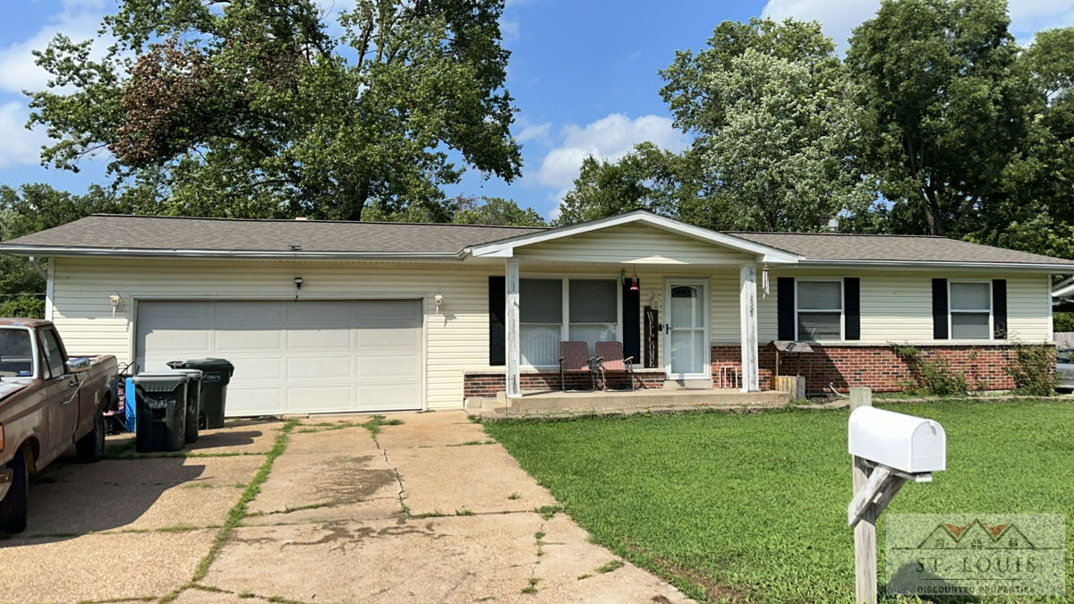 ⭐ 2324 Boeing Dr, Arnold, MO 63010