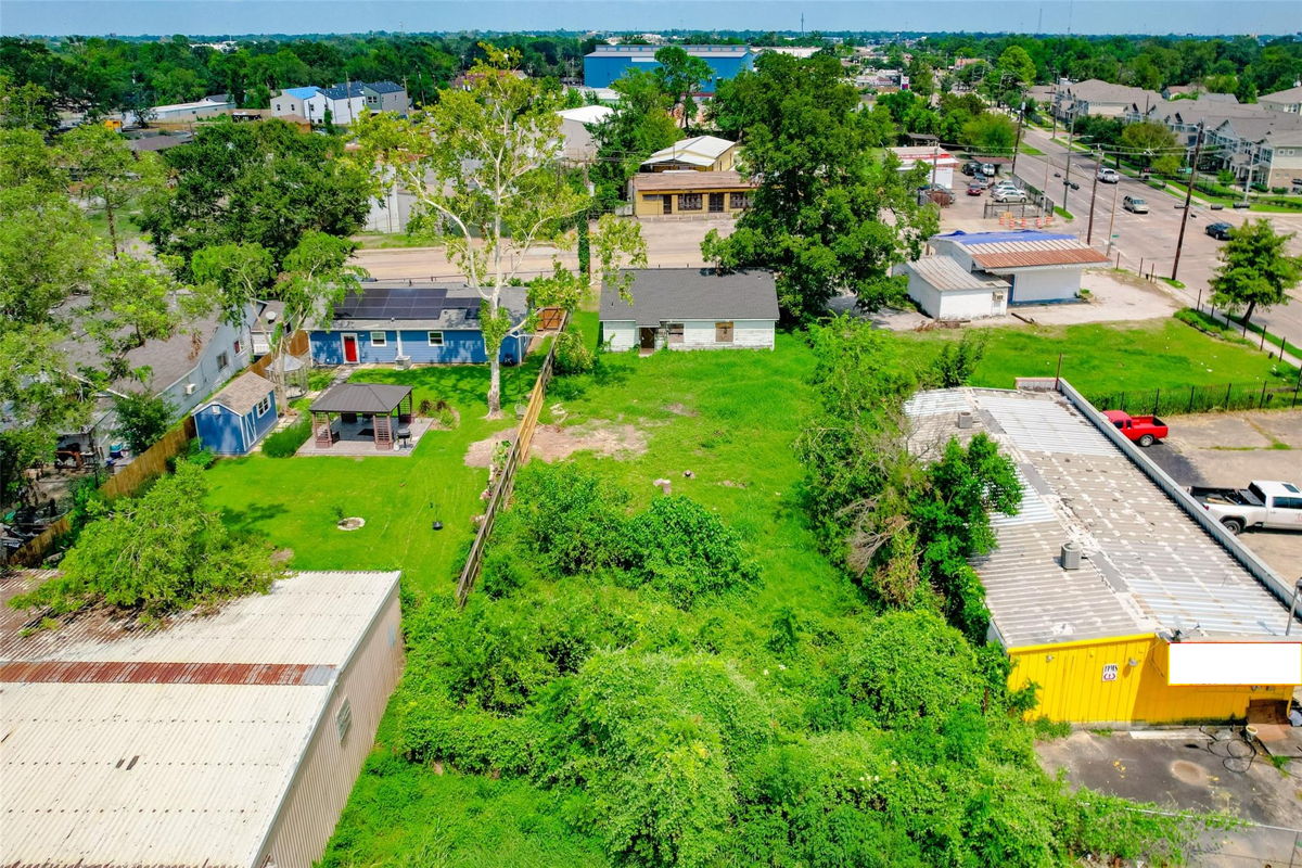 Unrestricted Lot for Duplex or Single-Family Build 🏡🚧 | Prime Location in North Houston!