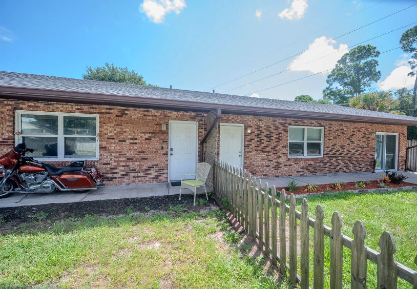 32132 🌟 Turnkey Edgewater Duplex – Prime Rental Income Opportunity!