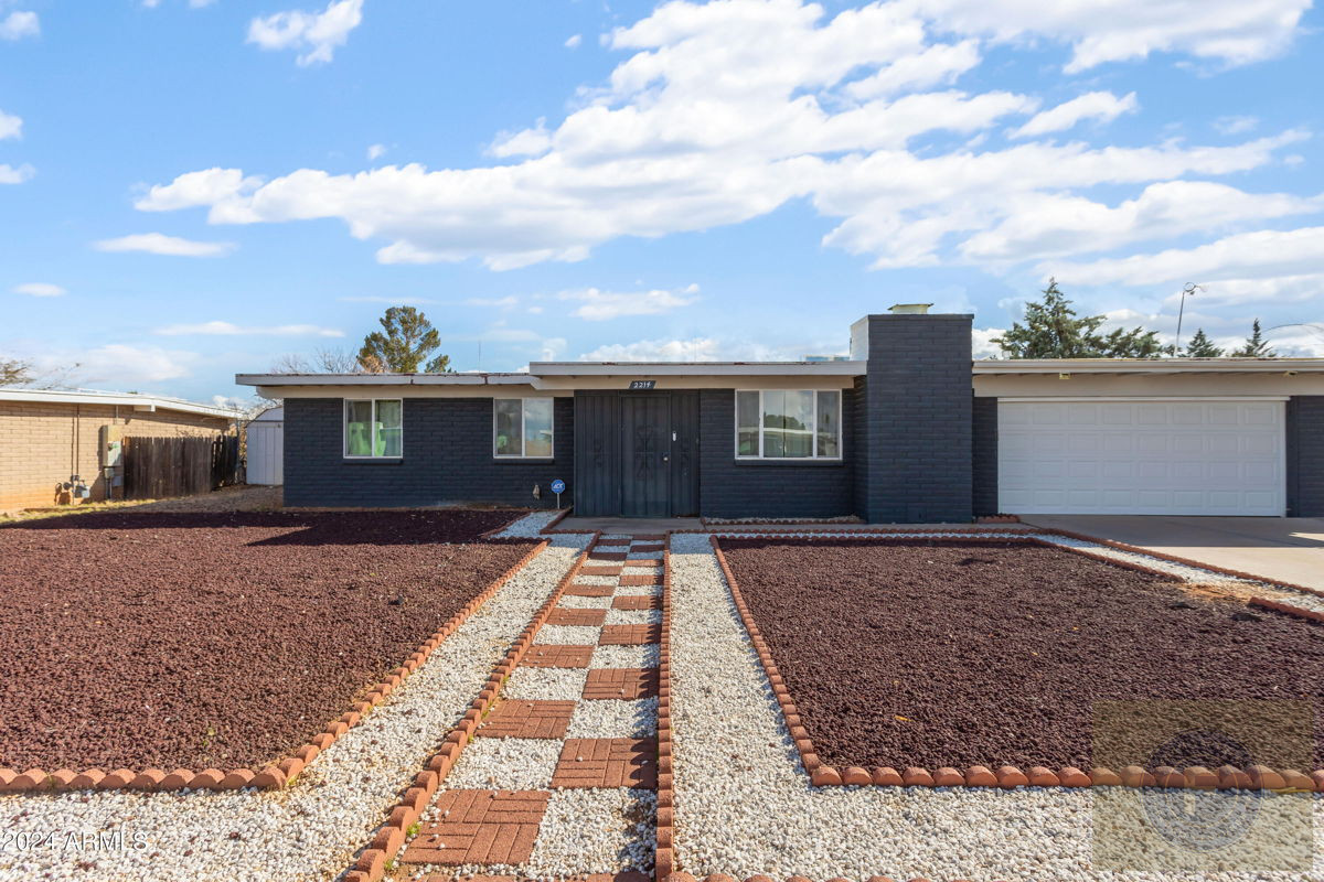 GREAT FIX AND FLIP OR BUY AND HOLD IN SIERRA VISTA AZ 85635