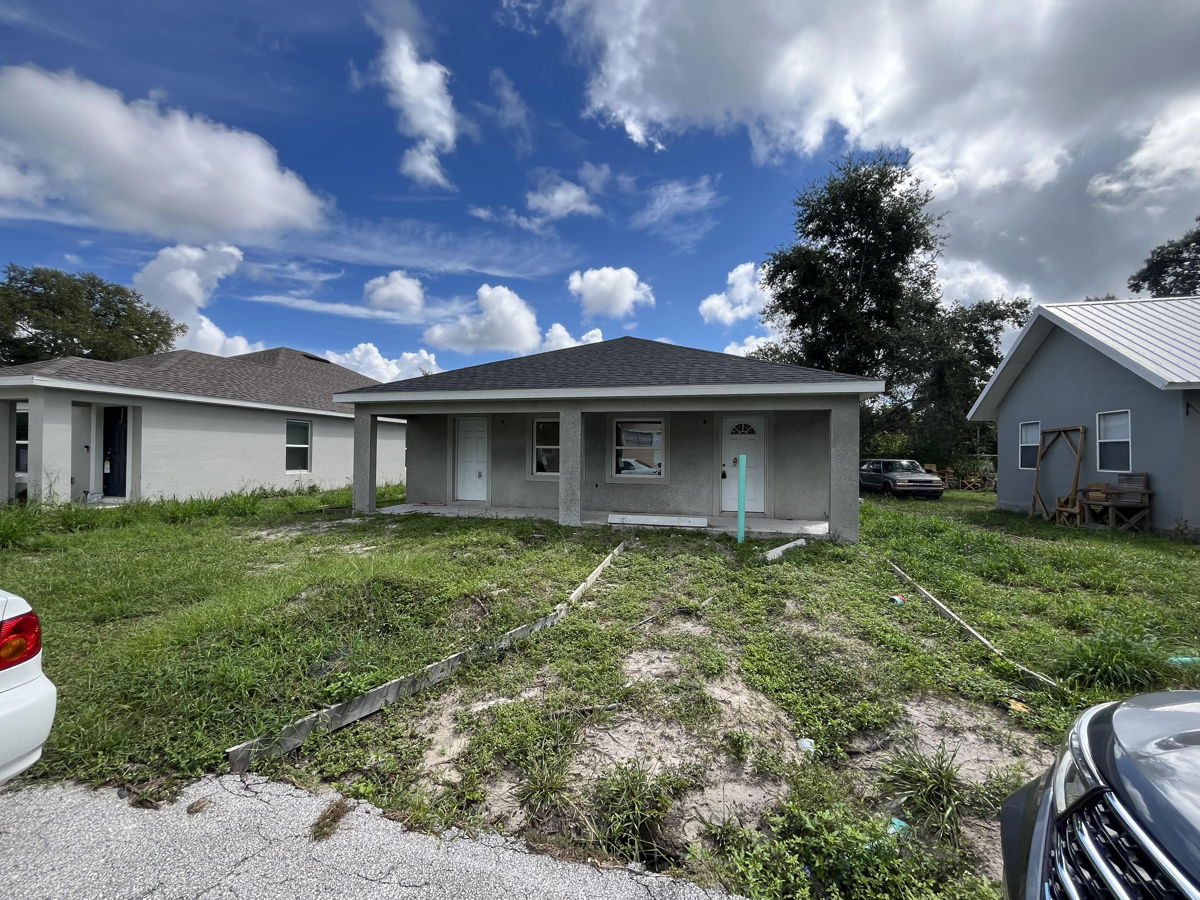 Quick Close 33881 Winter Haven, FL 3/2 New Construction (NOT IN MLS)