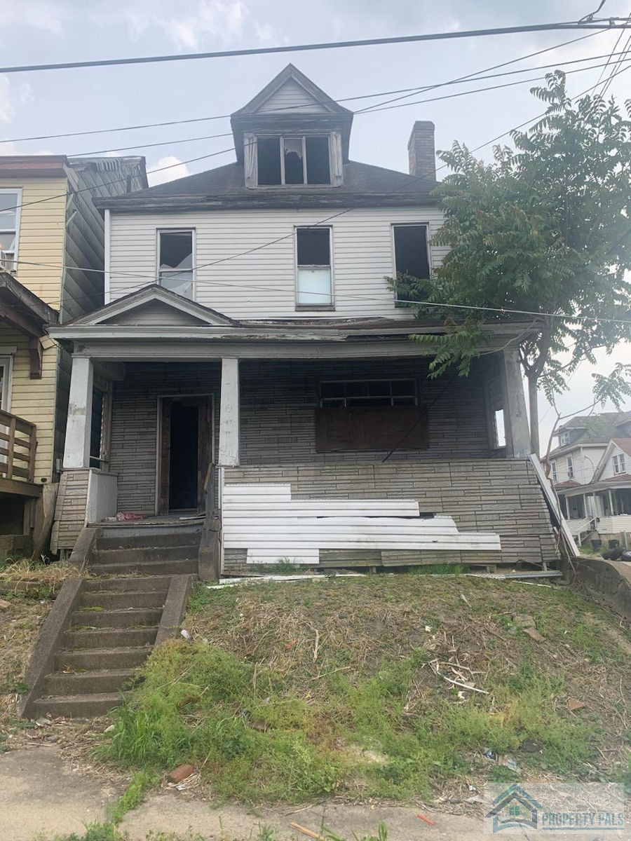 Fixer Upper in Mckeesport