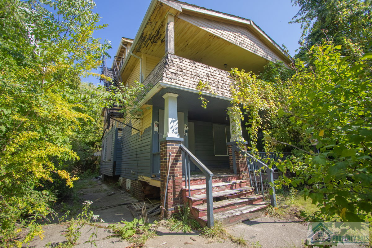 Triplex in Cleveland