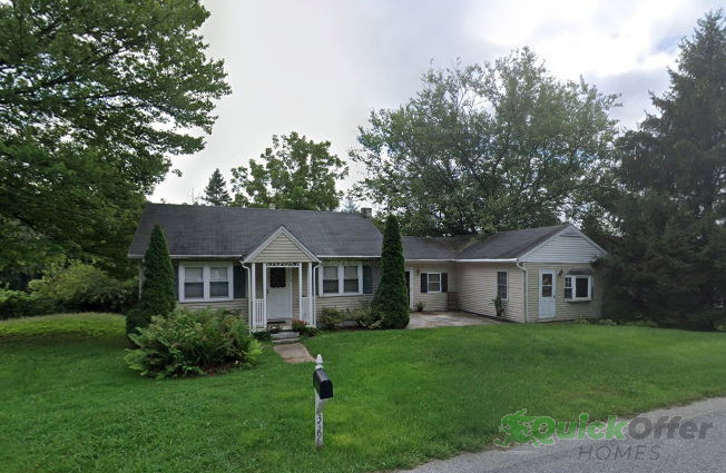 Light Cosmetic Rehab in Parkesburg, PA! NO HOA - Great Fix and Flip or Rental!!💸