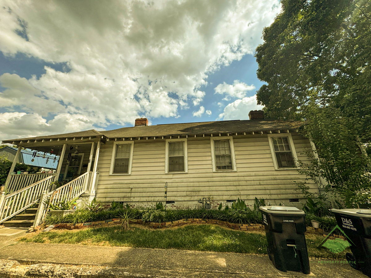 🚨 (Belton, SC) 4/2 bungalow with 1643 sf priced 45k below AS-IS appraisal 😱