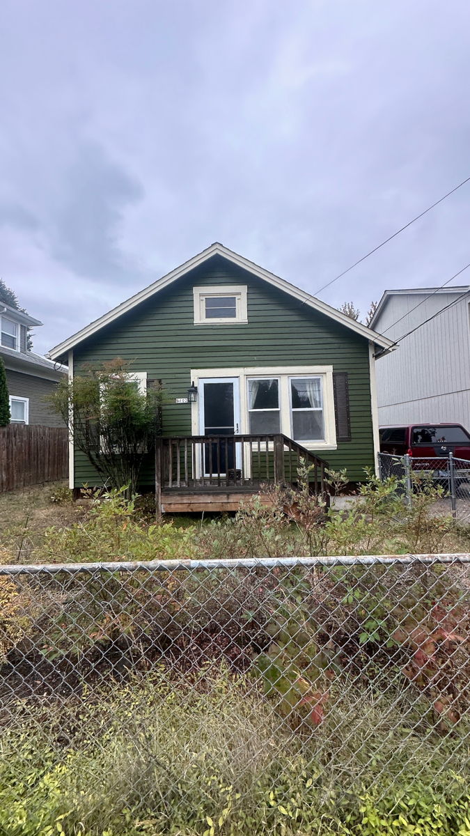 2/1 SFR 💰 Light Cosmetic Remodel 🏡 Portland, OR 97206