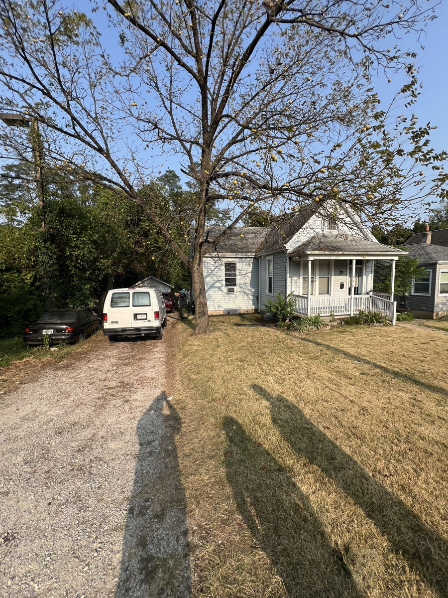 RENT READY PROPERTY IN FERGUSON WITH A WALK OUT BASEMENT