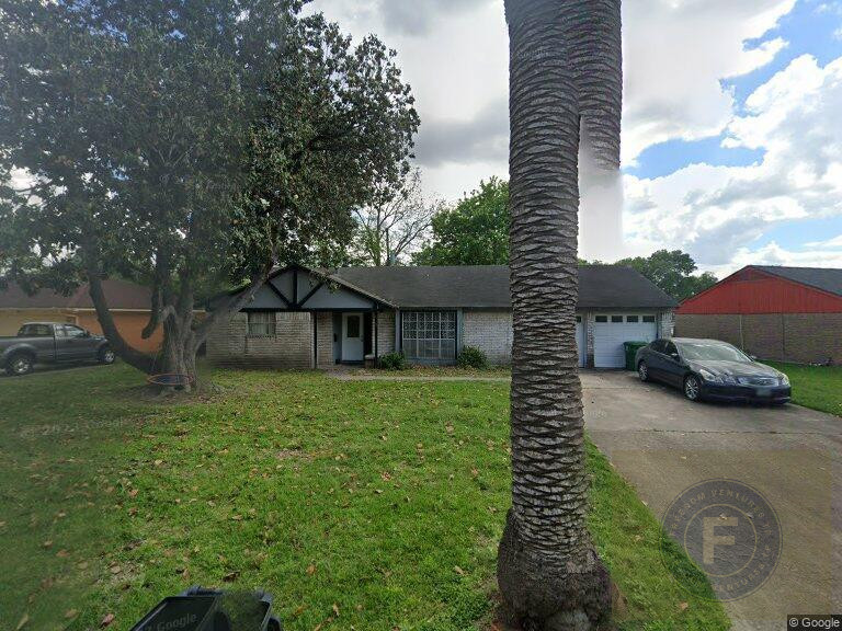 GREAT FIX AND FLIP OR BUY AND HOLD IN HOUSTON TX 77022