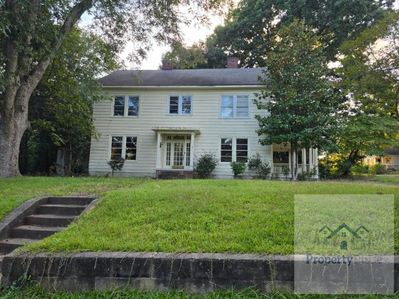 (Shelby, NC) 5🛏️ 2🛁 SFH excellent Flip opportunity with big potential