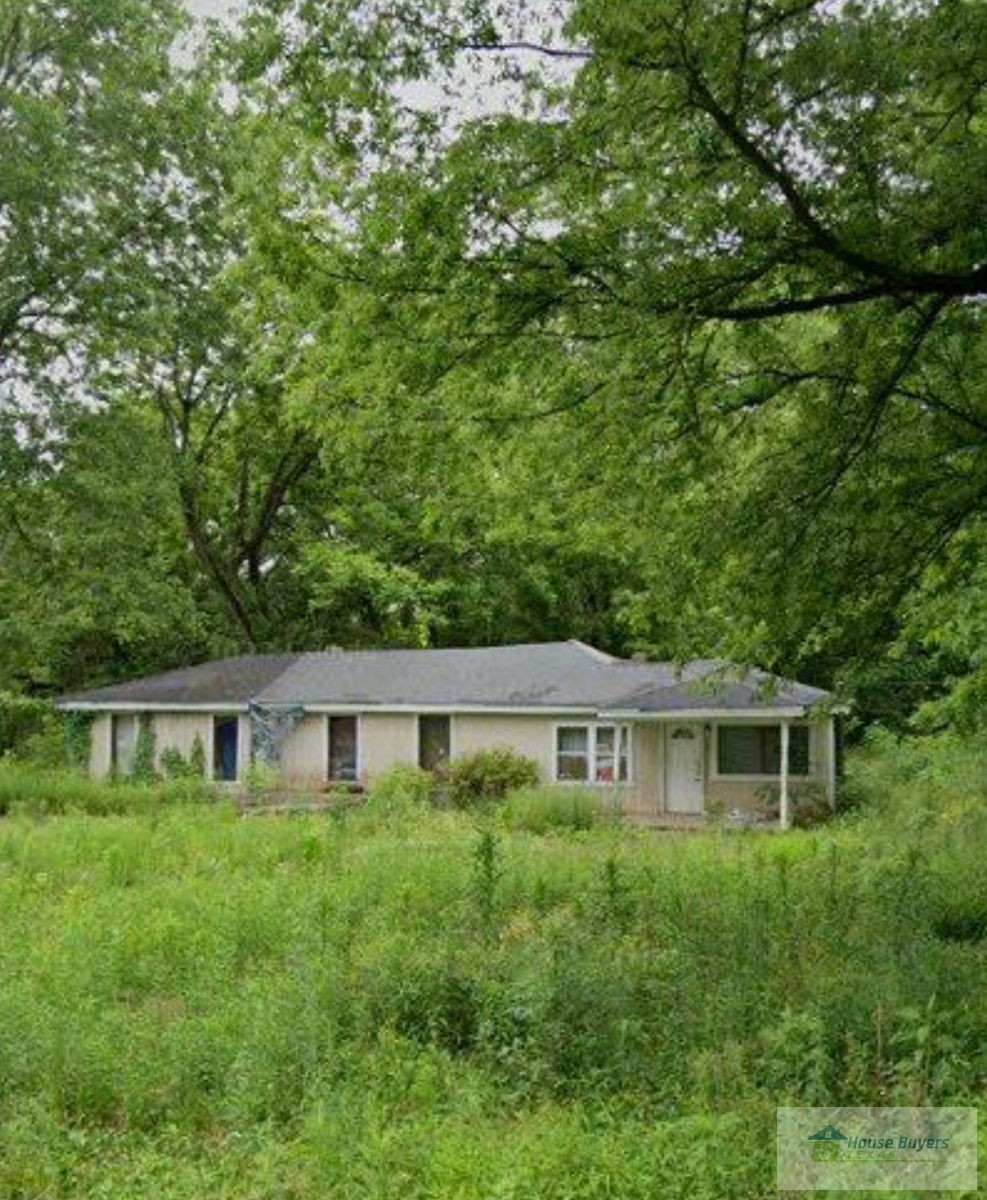 Distressed 4 Bedroom Home in Brighton AL