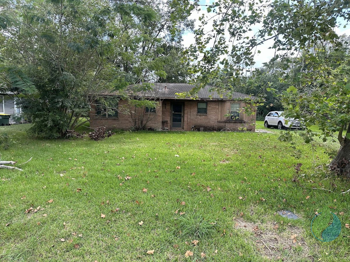 HOME on Large Double Lot: 11,900Sqft 😱🔥👈