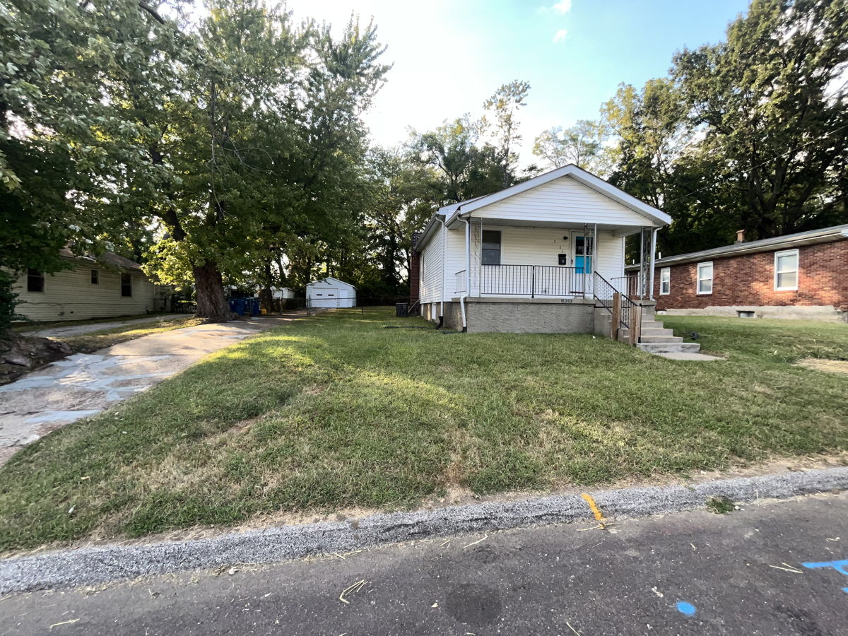 🔥 (Jennings, MO 63136) - TURNKEY! 2BD 1BA- Will Sell Fast! 🔥