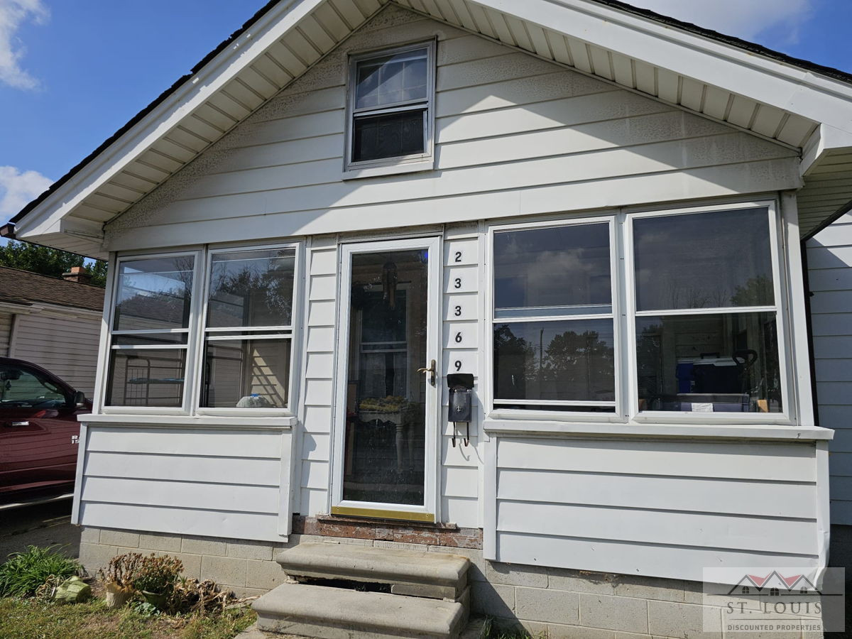⭐ 23369 Harding Ave, Hazel Park, MI 48030